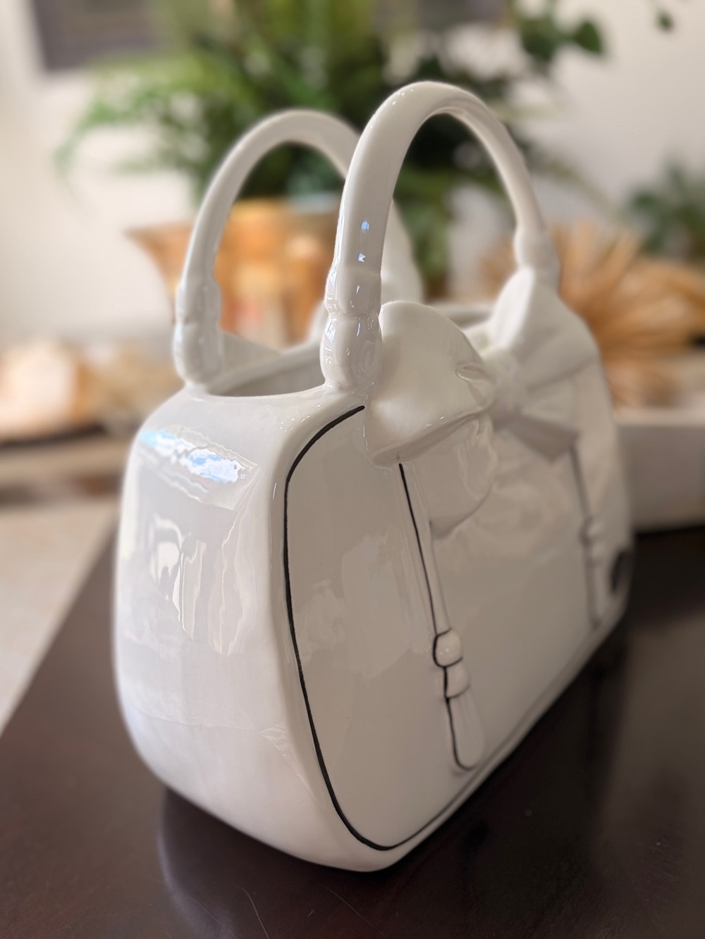 LAST ONE!!Hand-Painted Ceramic Bow Accent White Women's Bag Décor-Large 10”x 10” - Picture 6 of 9